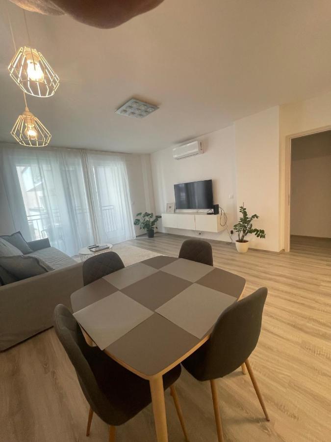 West Budapest-edge Of Downtown-free Parking Appartement *