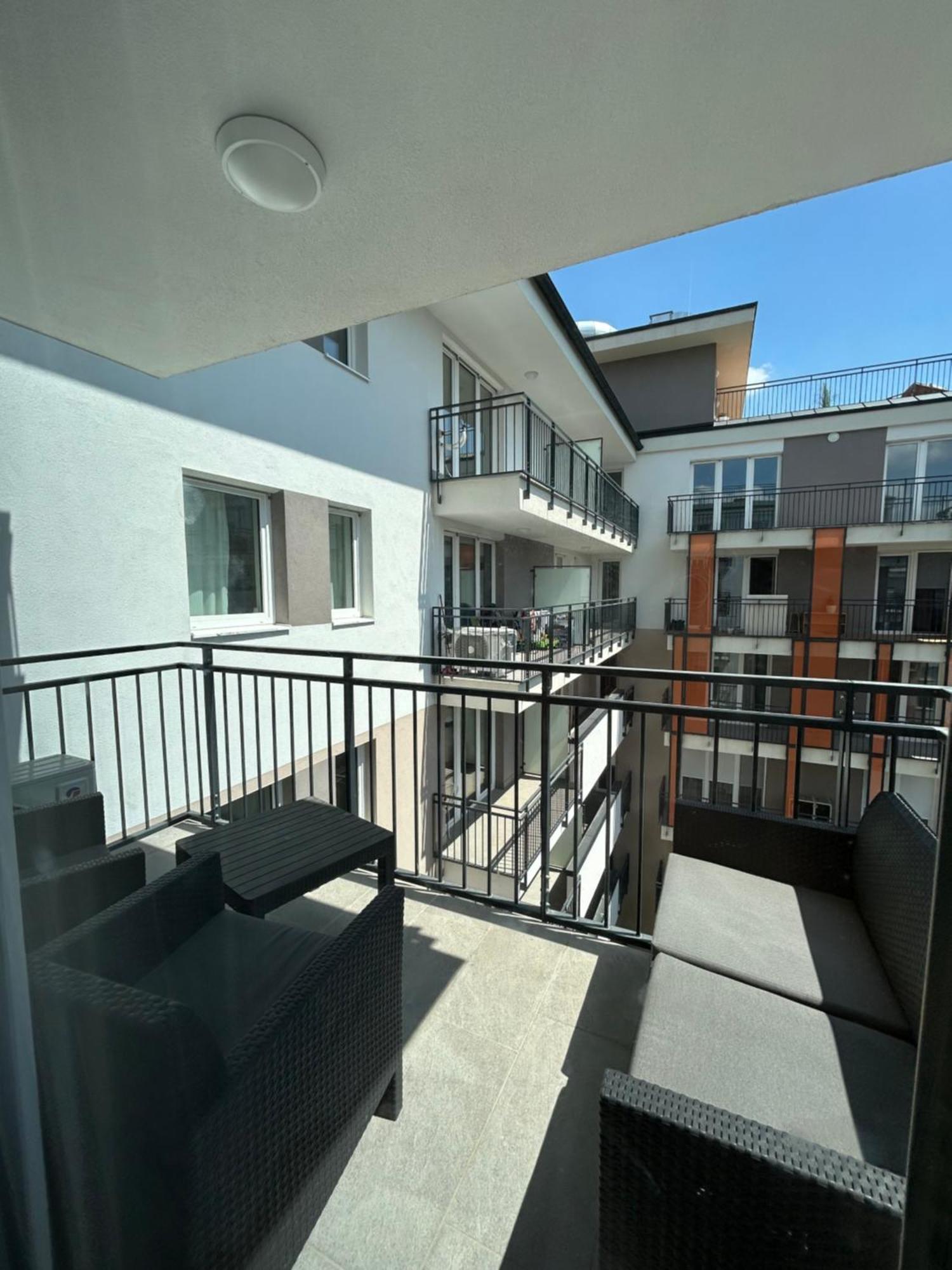 Appartement West Budapest-edge Of Downtown-free Parking Boedapest